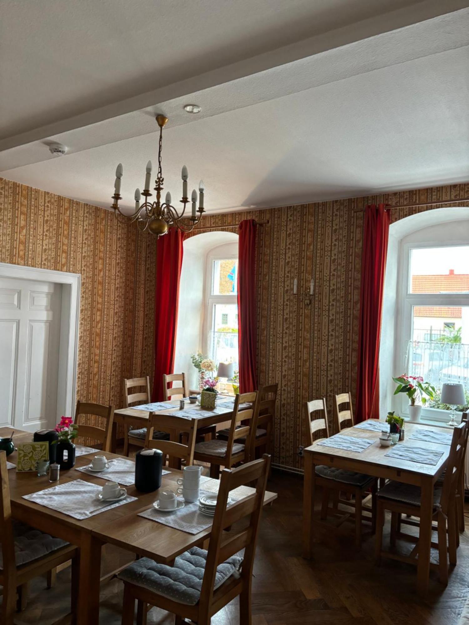 Pension Gutshaus Halle  Exterior photo